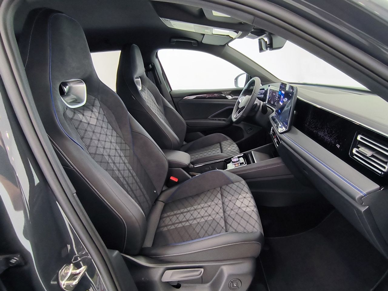 Volkswagen Tiguan R-line 2.0 Tdi 150 Cv Dsg - Foto 2