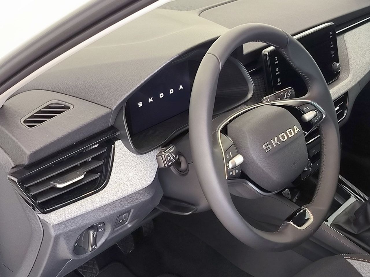 Skoda Kamiq 1.0 Tsi 115 Cv Selection - Foto 2