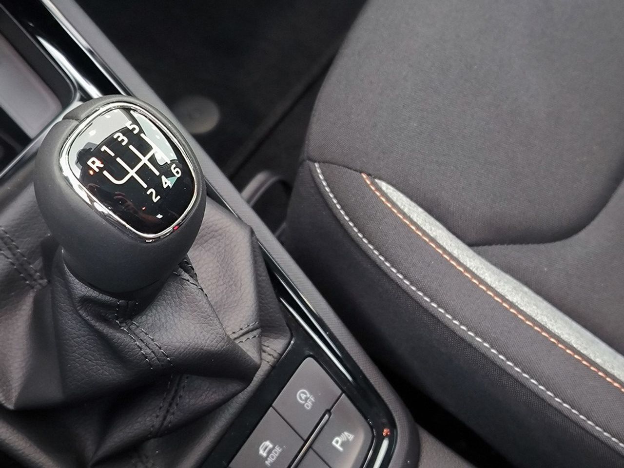 Skoda Kamiq 1.0 Tsi 115 Cv Selection - Foto 2