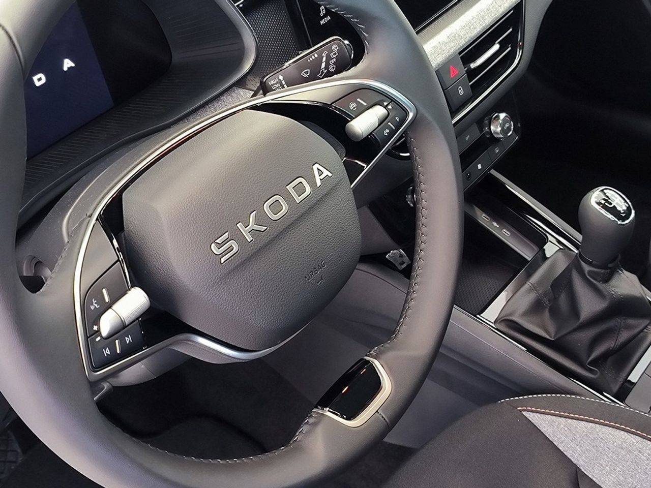 Skoda Kamiq 1.0 Tsi 115 Cv Selection - Foto 2