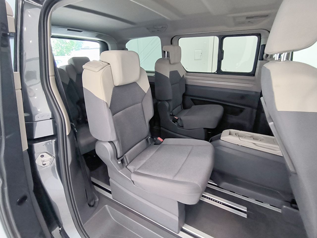 Volkswagen Multivan 1.4 Tsi Dsg Ehybrid Origin 218 Cv - Foto 2