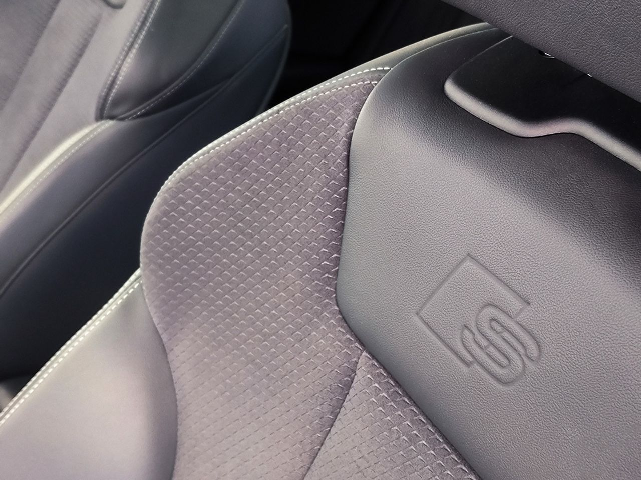 Audi A4 Avant 35 Tdi 163 Cv Stronic Sline - Foto 2