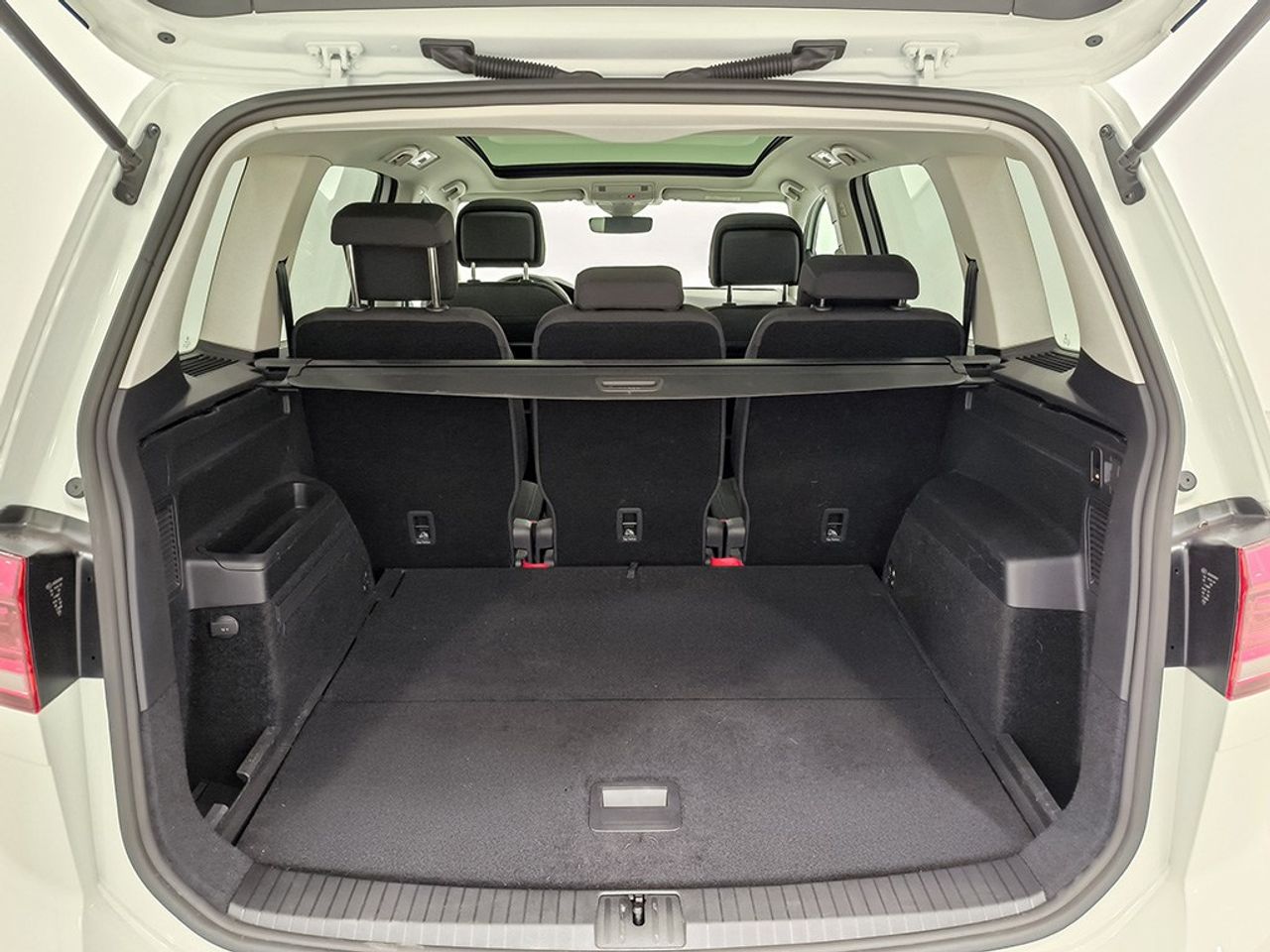 Volkswagen Touran R-line 2.0 Tdi 150 Cv Dsg - Foto 2