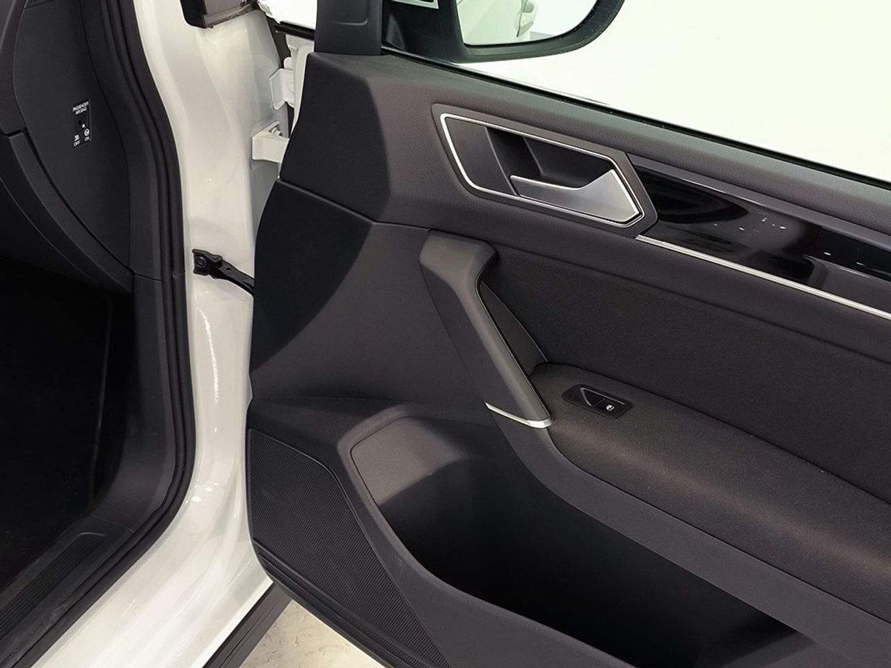 Volkswagen Touran R-line 2.0 Tdi 150 Cv Dsg - Foto 2