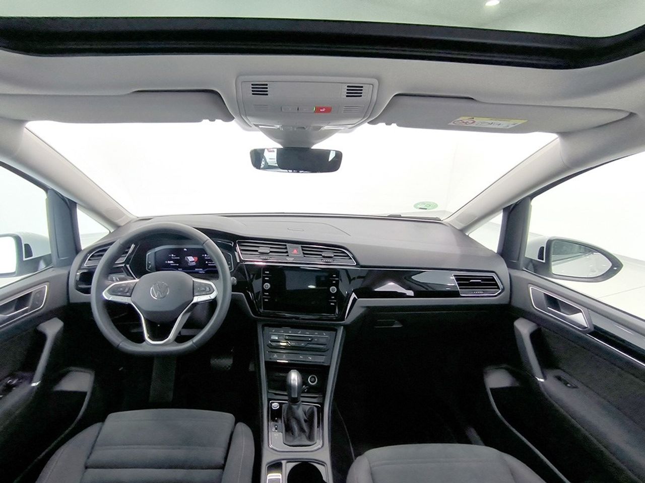 Volkswagen Touran R-line 2.0 Tdi 150 Cv Dsg - Foto 2