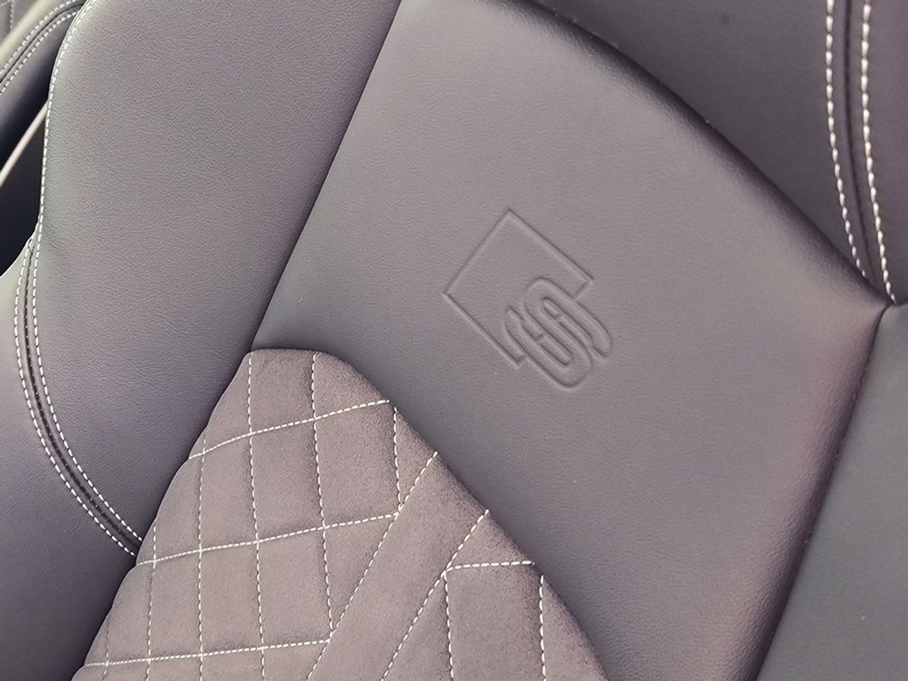 Audi A4 Avant 35 Tdi 163 Cv Stronic Black Line - Foto 2