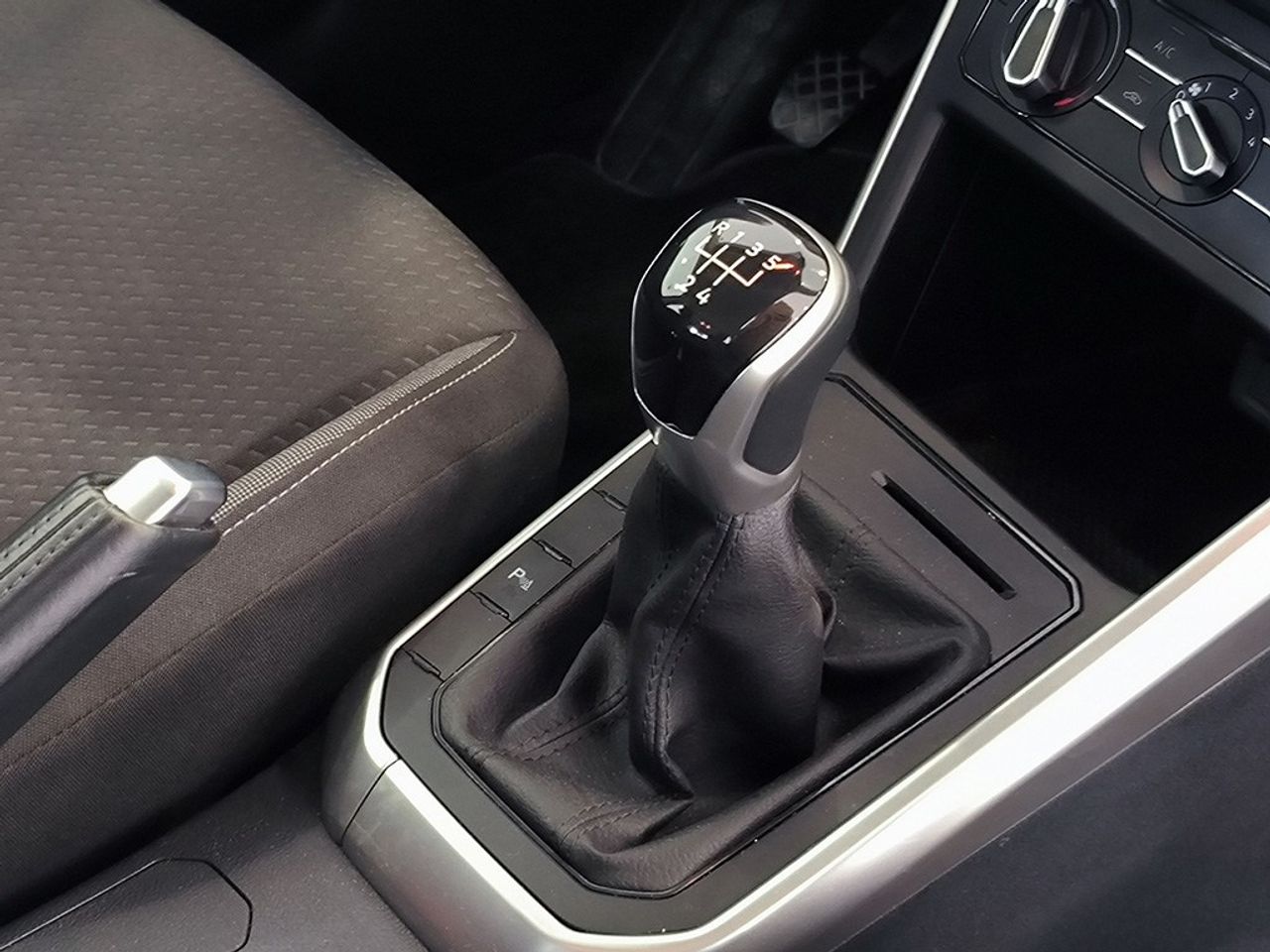 Volkswagen Polo 1.0 Tsi 95 Cv Life - Foto 2