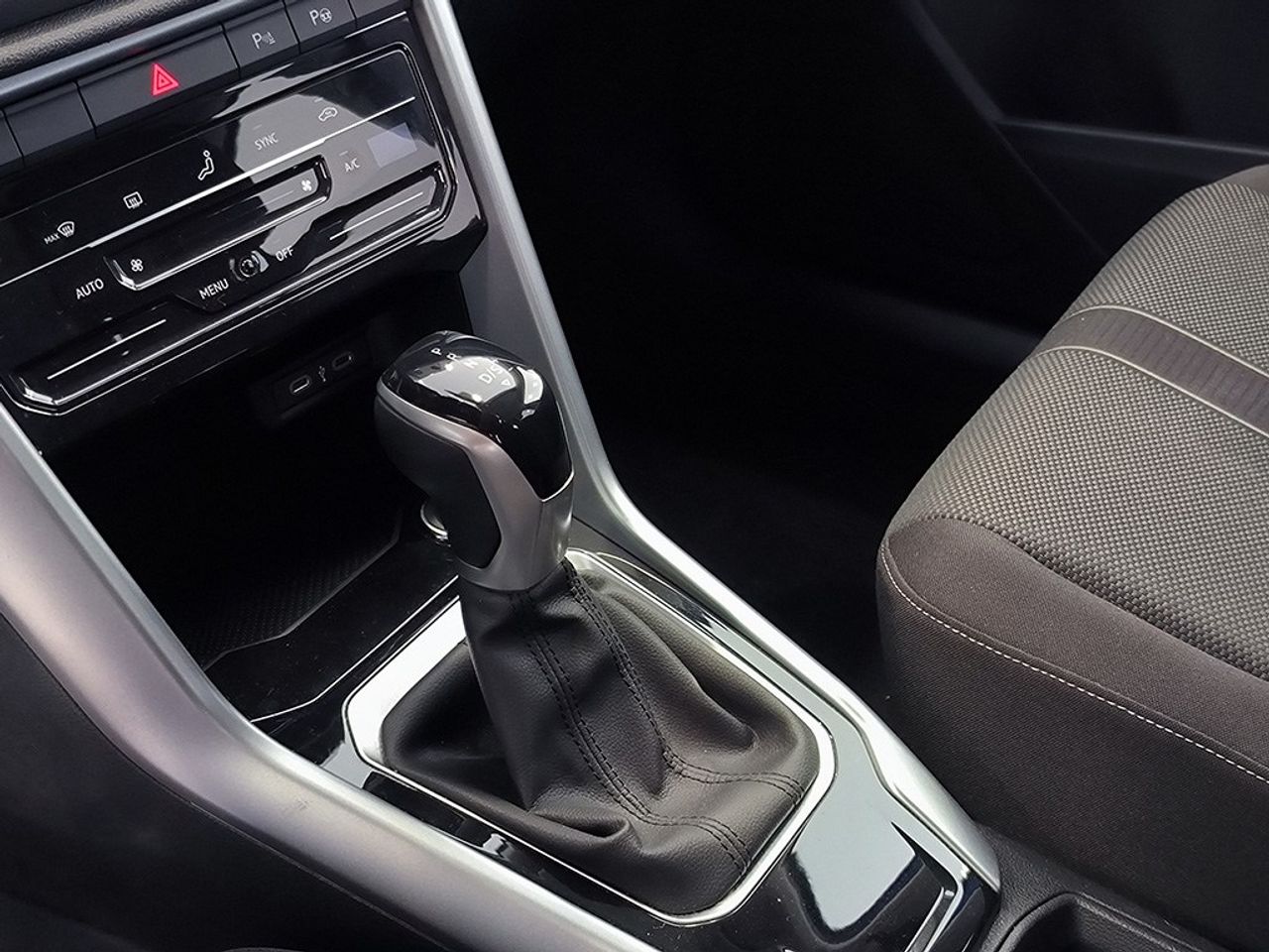 Volkswagen T-roc 1.5 Tsi 150 Cv Dsg Life - Foto 2