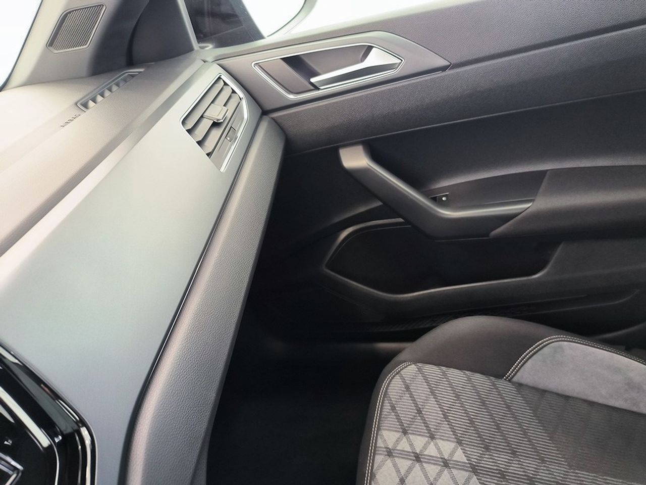 Volkswagen Taigo 1.0 Tsi 115 Cv Dsg Rline - Foto 2