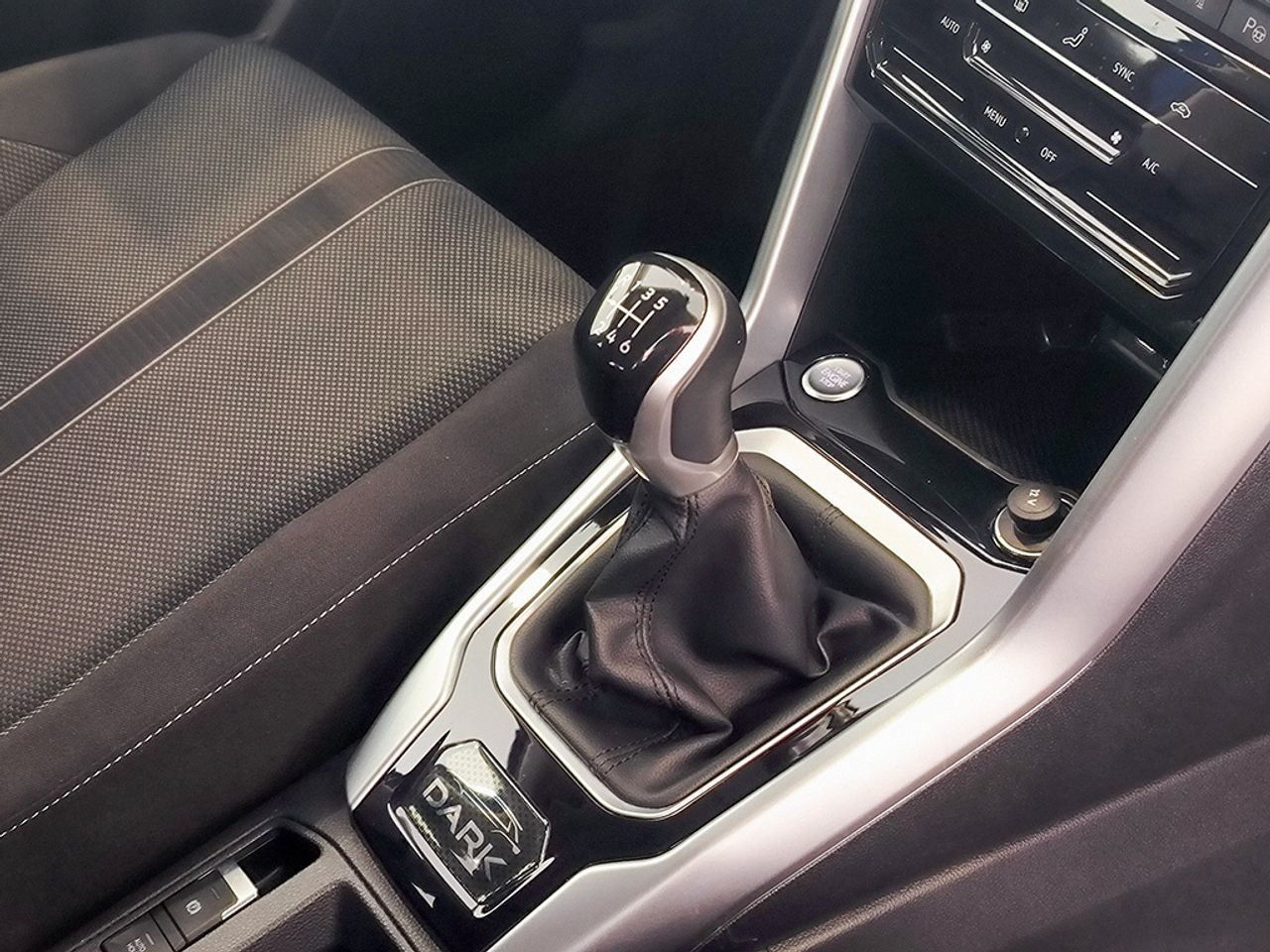 Volkswagen T-roc 2.0 Tdi 115 Cv Dark - Foto 2