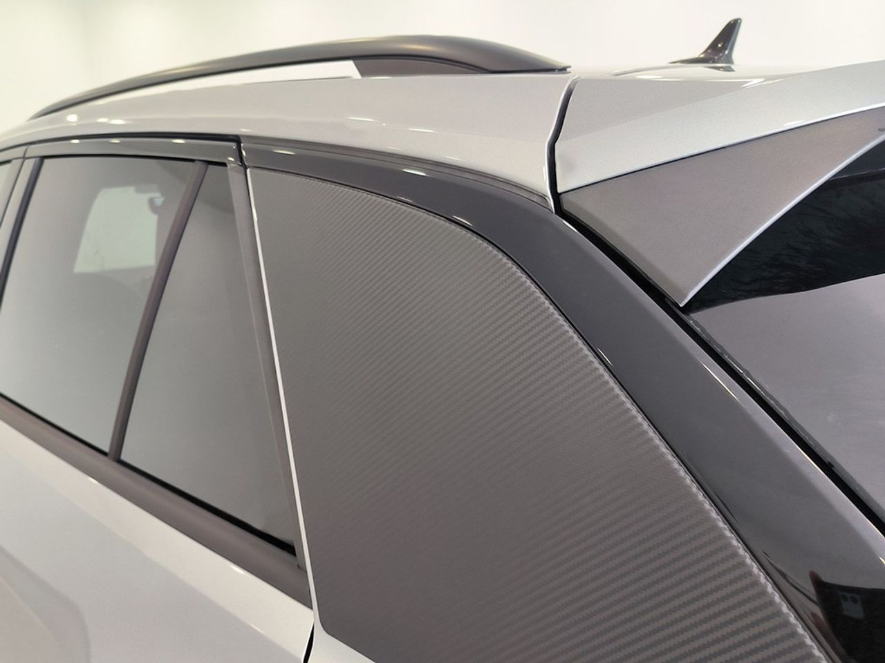 Volkswagen T-roc R 2.0 Tsi 300 Cv Dsg 4 Motion - Foto 2