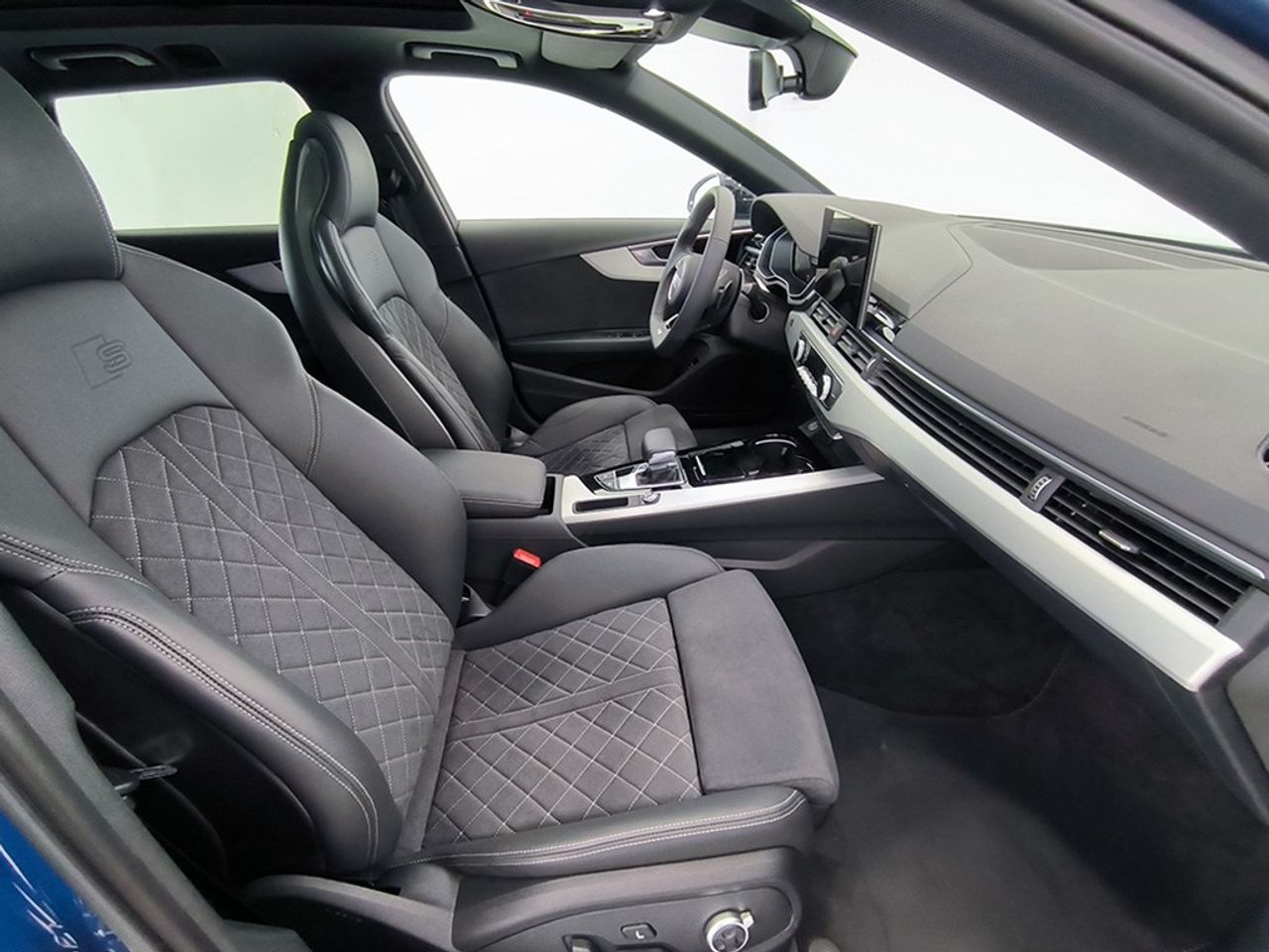 Audi A4 Avant 35 Tdi 163 Cv Stronic Black Limited - Foto 2