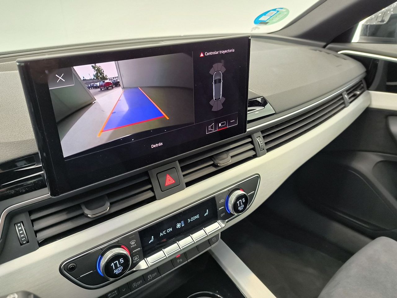 Audi A4 Avant 35 Tdi 163 Cv Stronic Black Limited - Foto 2