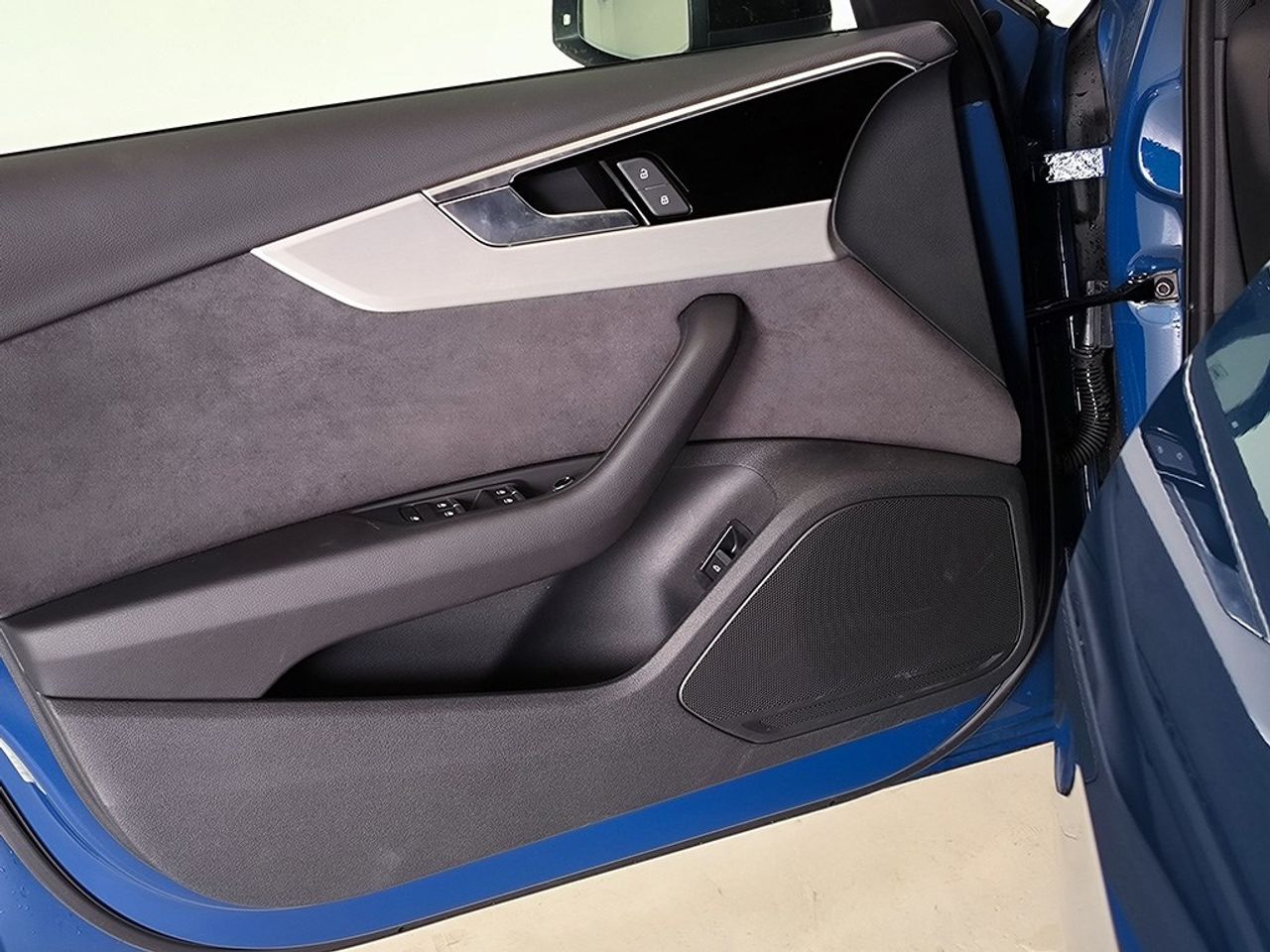 Audi A4 Avant 35 Tdi 163 Cv Stronic Black Limited - Foto 2