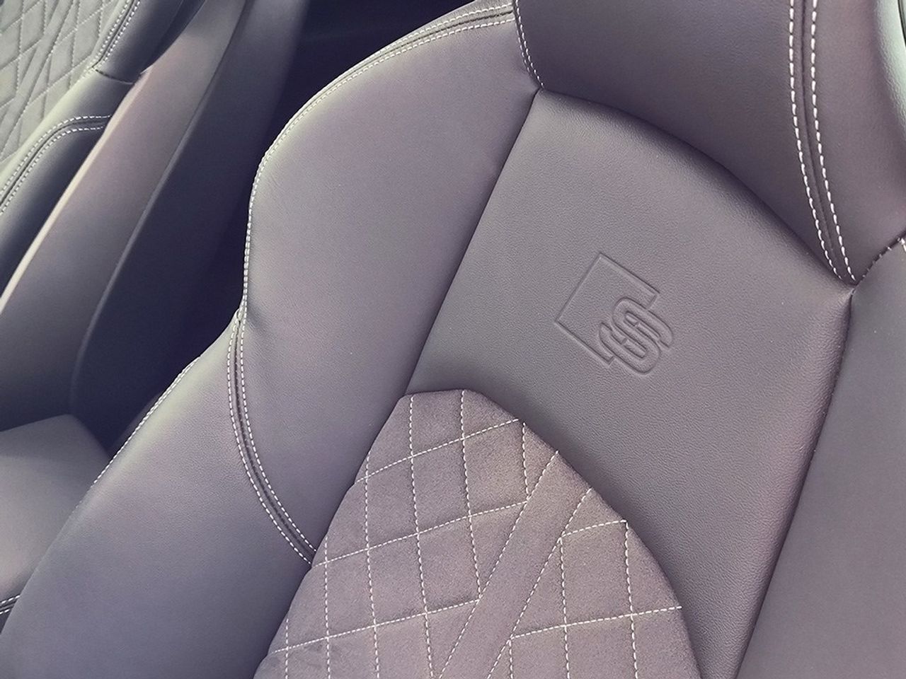 Audi A4 Avant 35 Tdi 163 Cv Stronic Black Limited - Foto 2