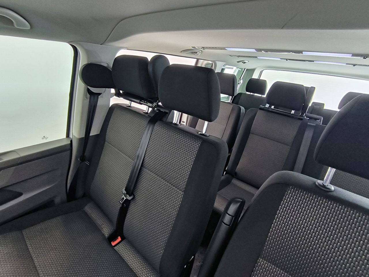 Volkswagen Caravelle 2.0 Tdi 114 Cv - Foto 2