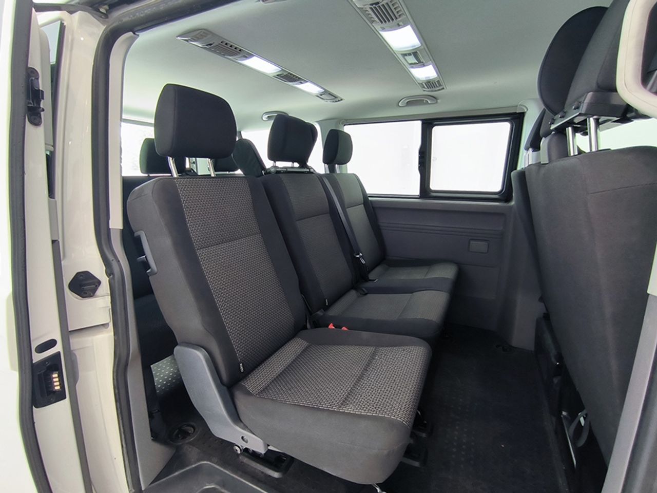 Volkswagen Caravelle 2.0 Tdi 114 Cv - Foto 2