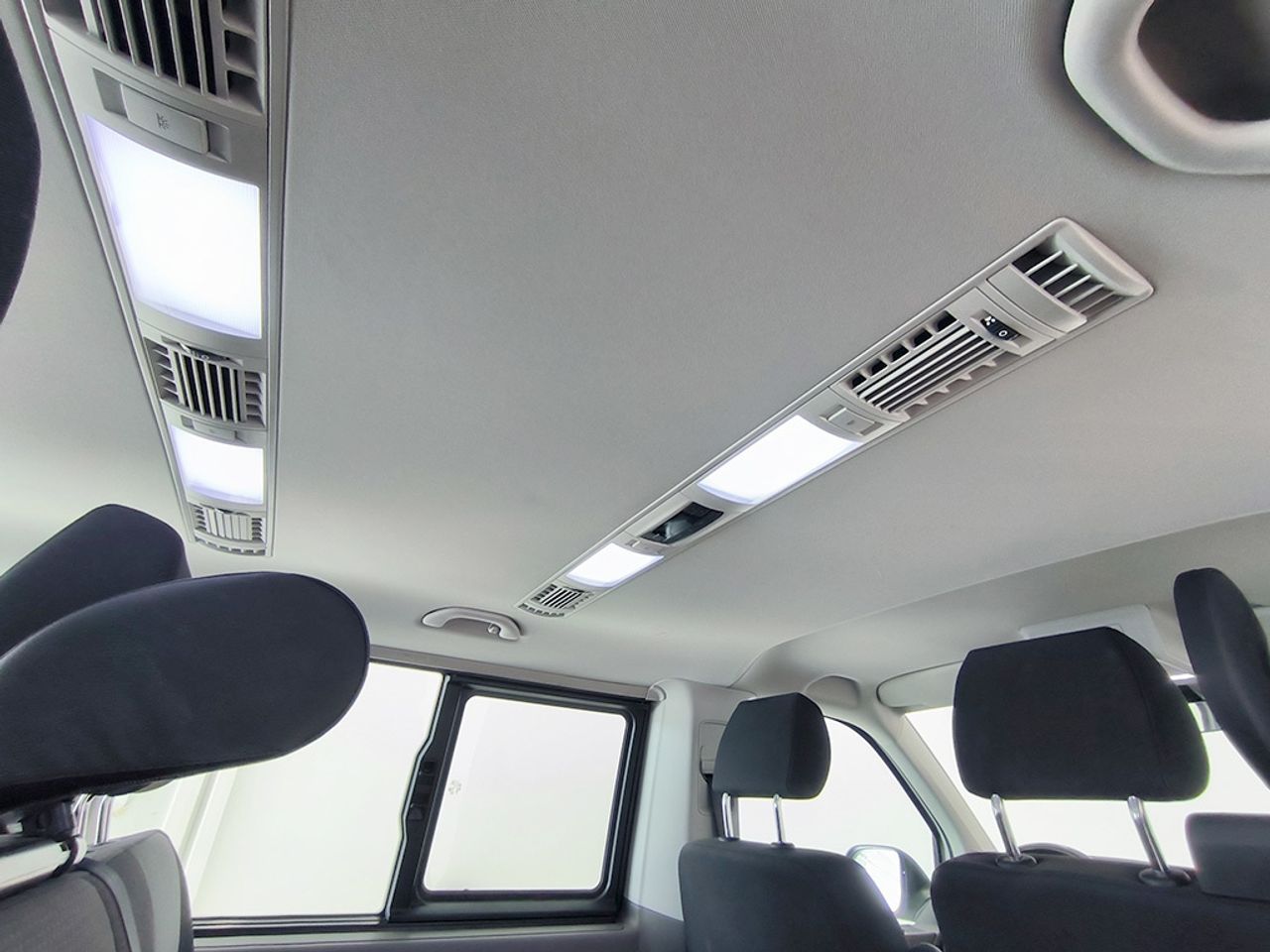 Volkswagen Caravelle 2.0 Tdi 114 Cv - Foto 2