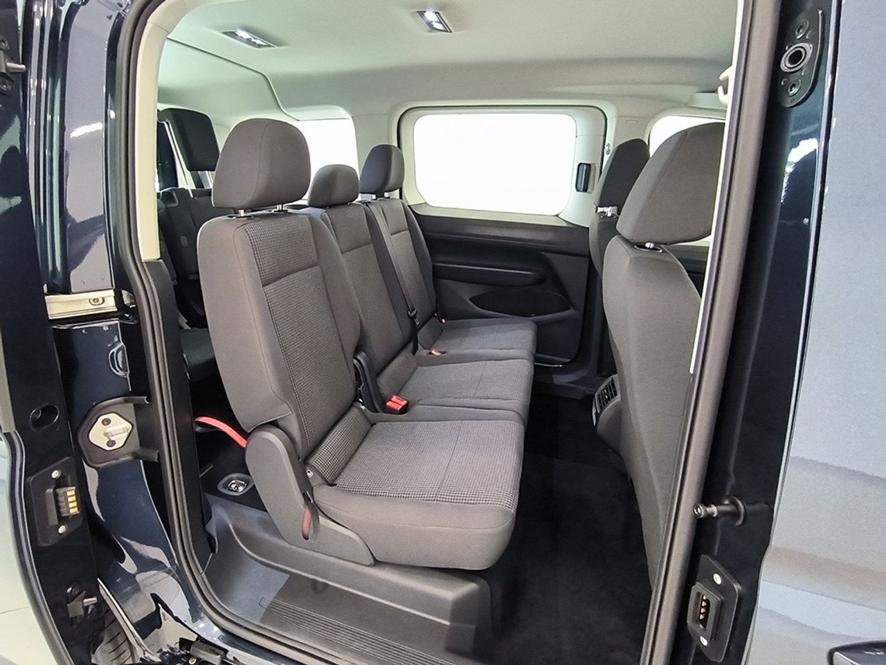 Volkswagen Caddy Maxi 2.0 Tdi 102 Cv Origin - Foto 2