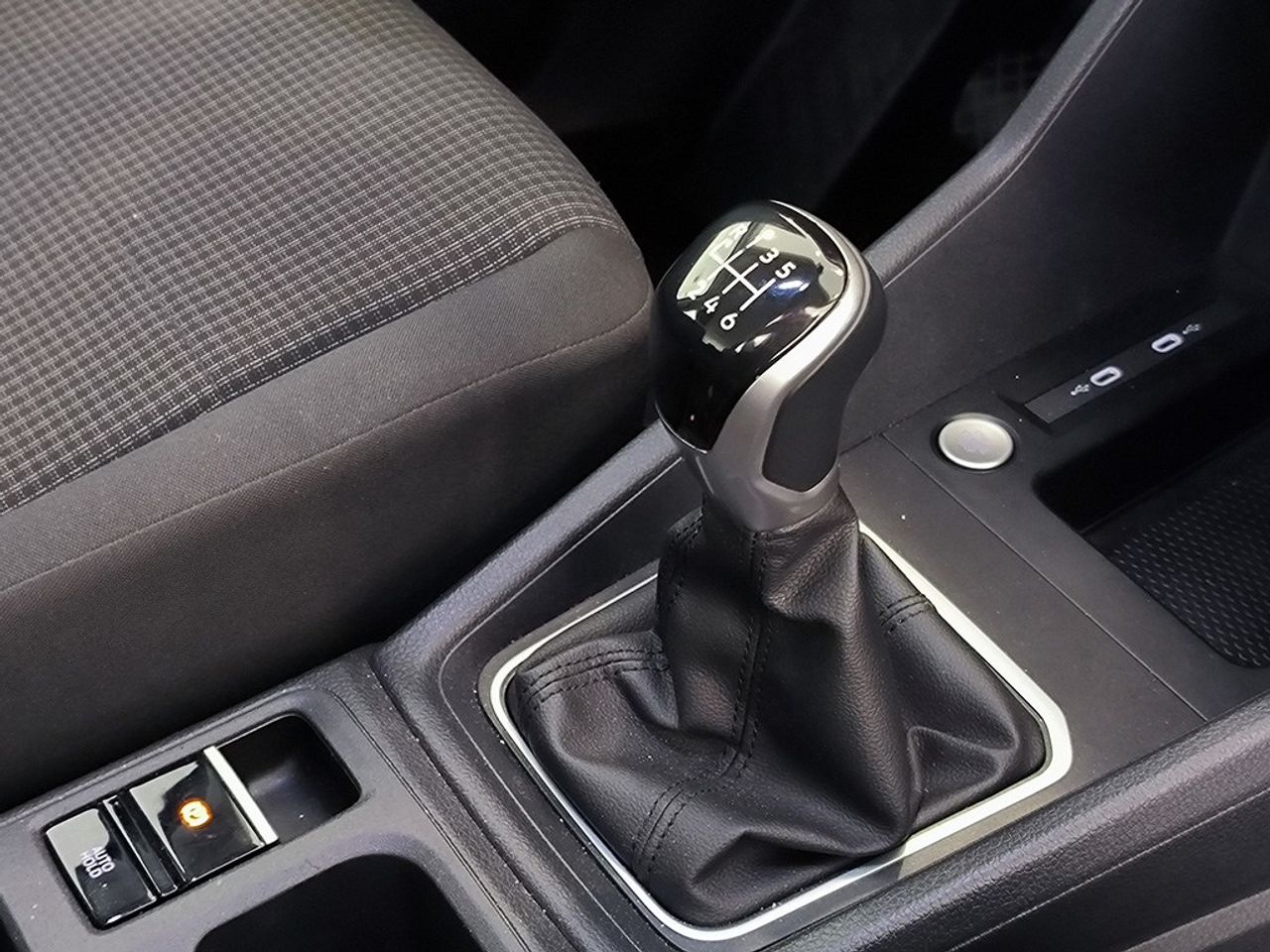 Volkswagen Caddy Maxi 2.0 Tdi 102 Cv Origin - Foto 2