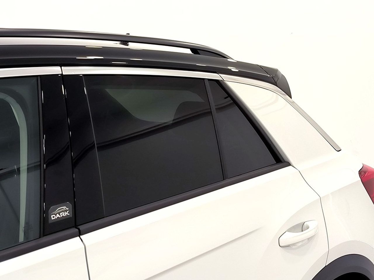 Volkswagen T-roc 2.0 Tdi 150 Cv Dark - Foto 2