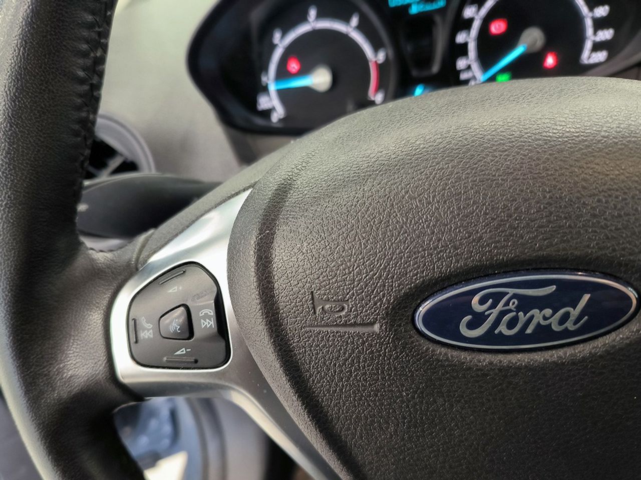 Ford Transit Courier 1.5t Dci 100cv Van - Foto 2