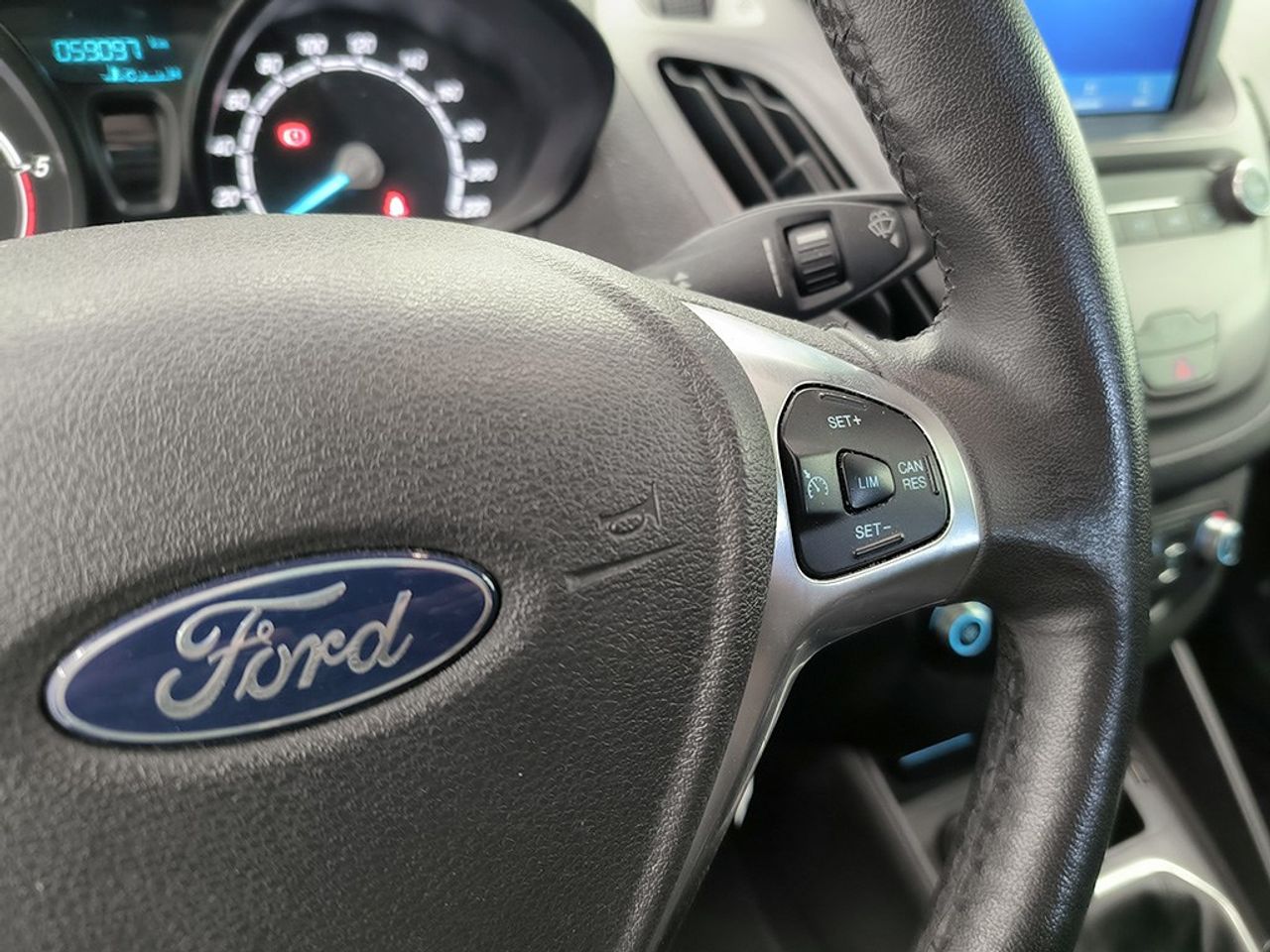 Ford Transit Courier 1.5t Dci 100cv Van - Foto 2