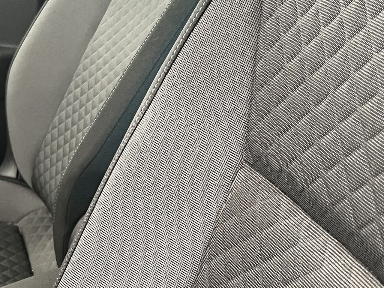 Volkswagen Tiguan 20tdi 150cv Dsg Rline - Foto 2