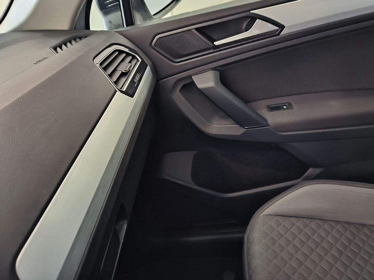 Volkswagen Tiguan 1.5 Tfsi 150 Cv Dsg Rline - Foto 2