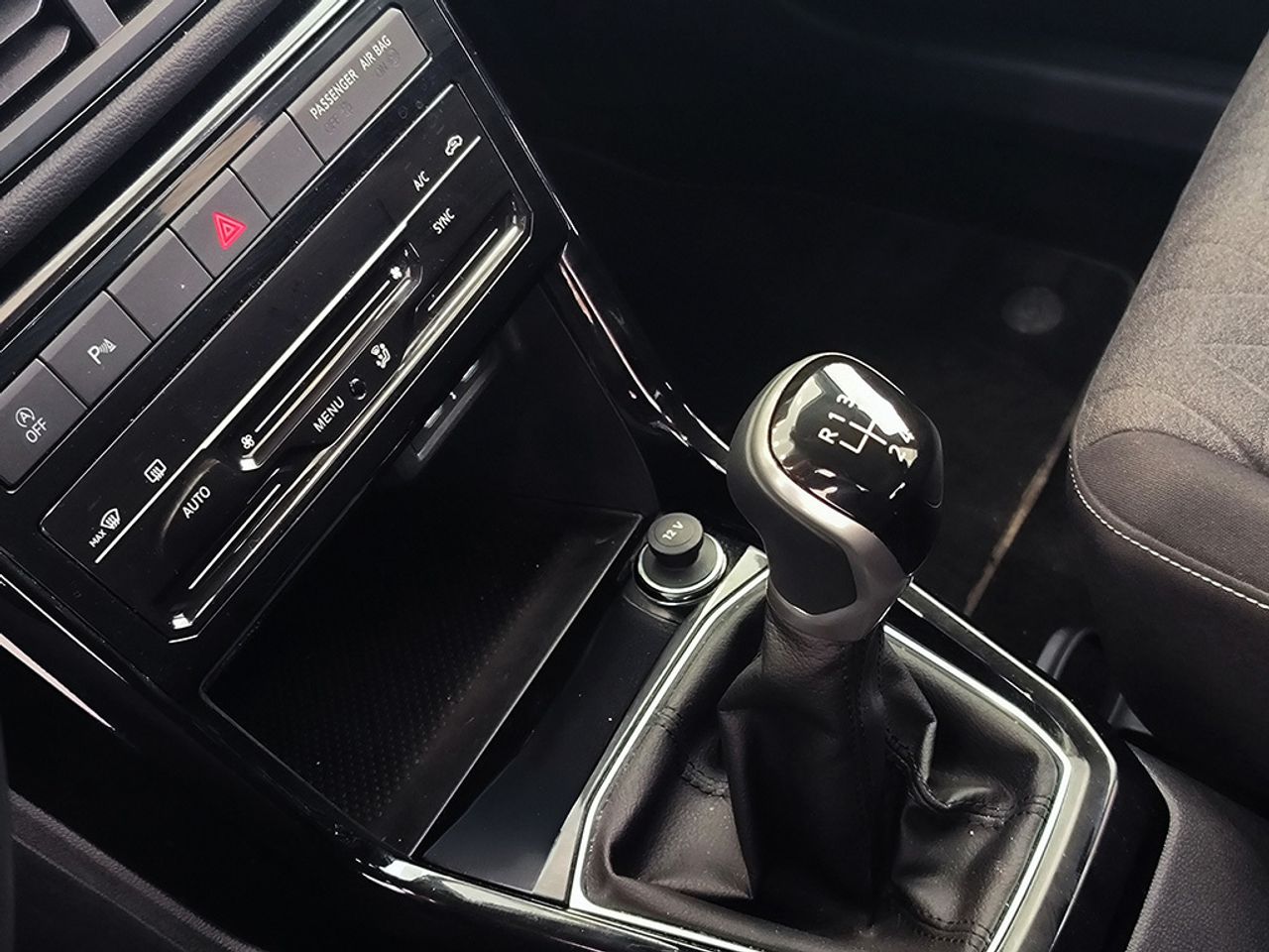 Volkswagen T-cross 1.0 Tsi 95 Cv Life - Foto 2