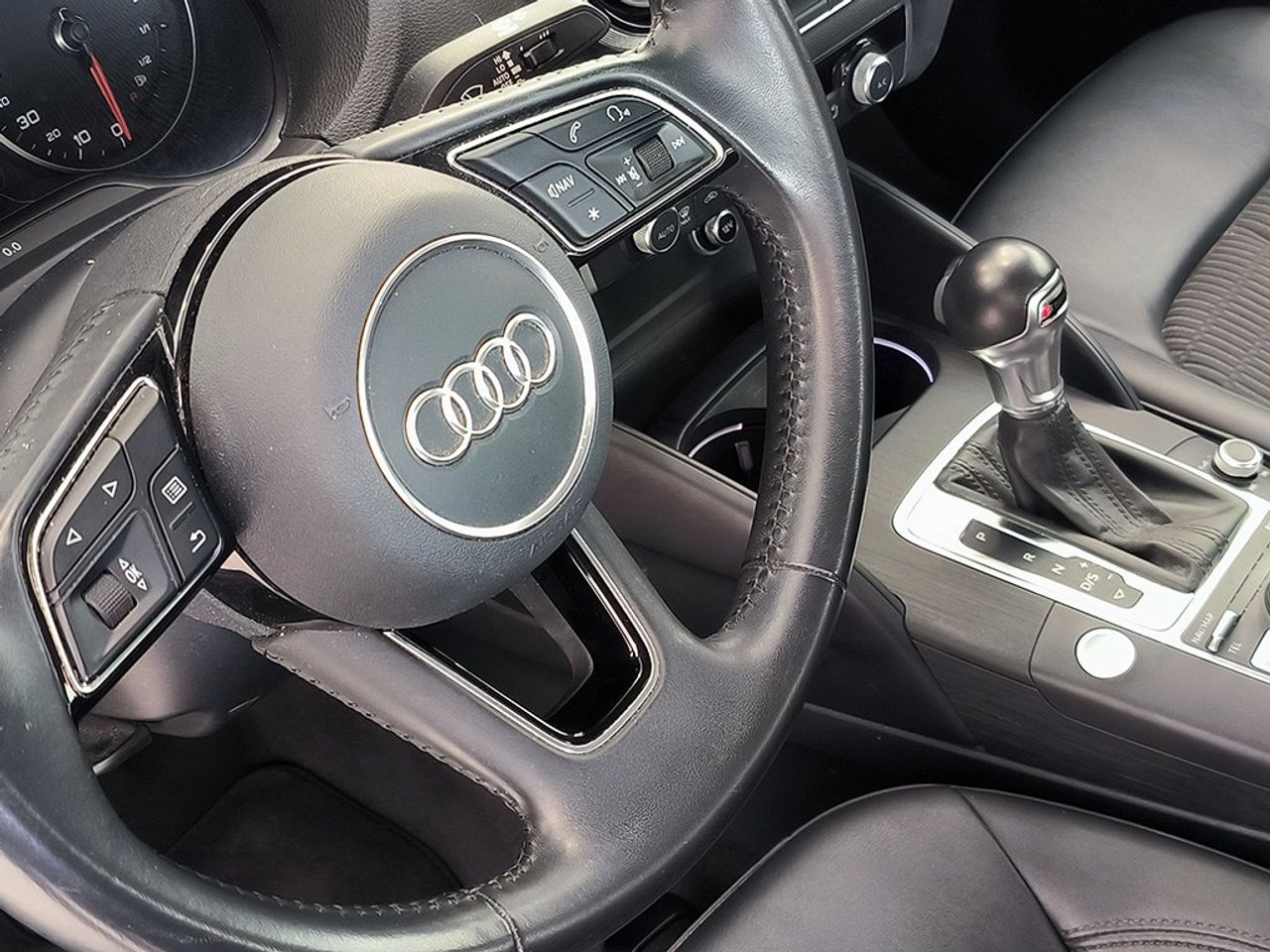 Audi A3 Sedan 35 Tfsi 150 Cv Stronic Desing - Foto 2