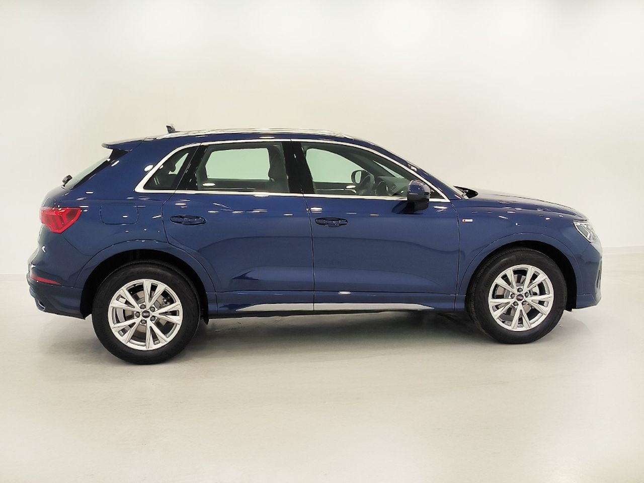 Audi Q3 35 Tfsi 150 Cv Stronic Sline - Foto 2
