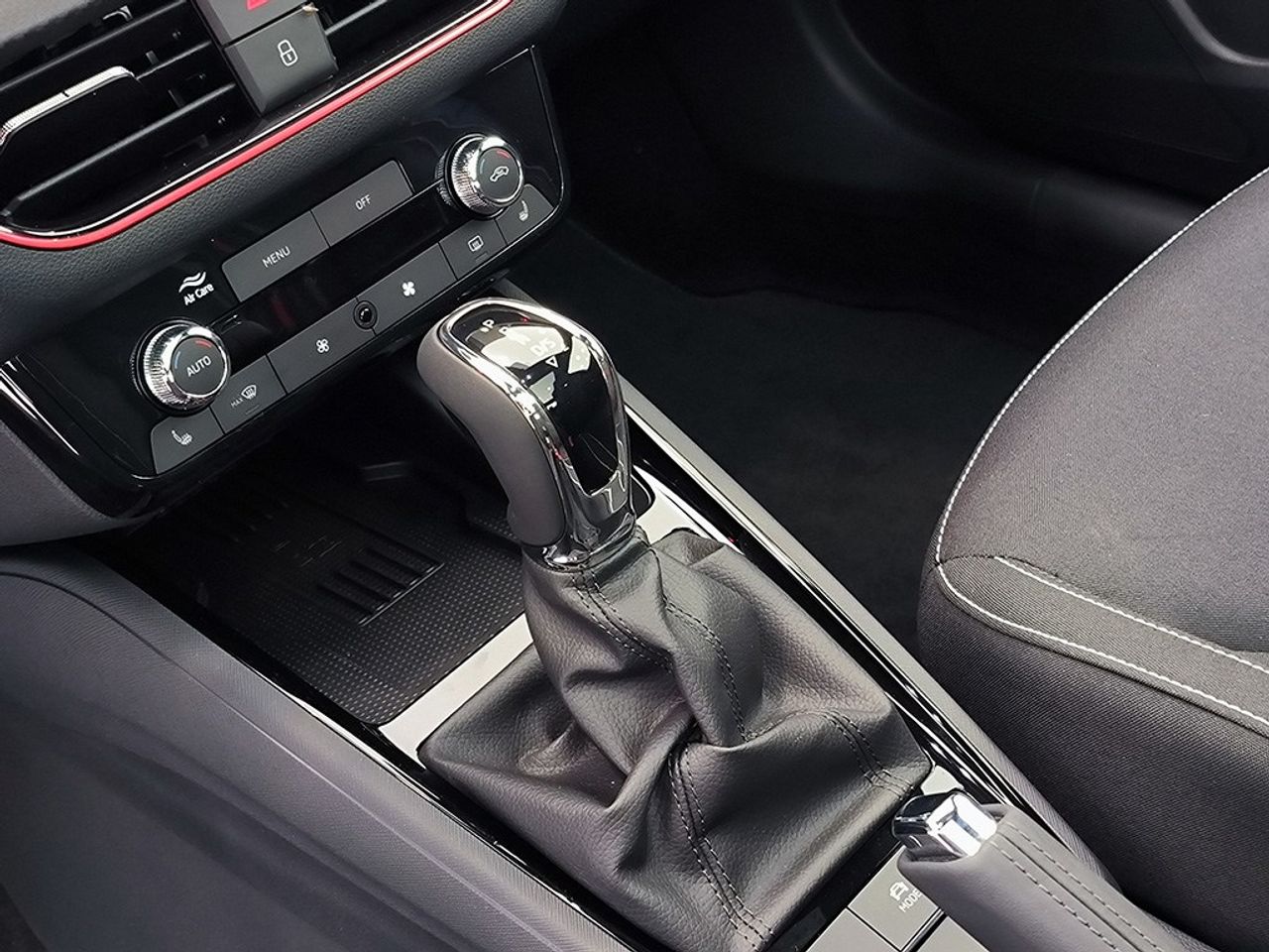 Skoda Kamiq 1.5 Tsi 150 Cv Dsg Monte Carlo - Foto 2