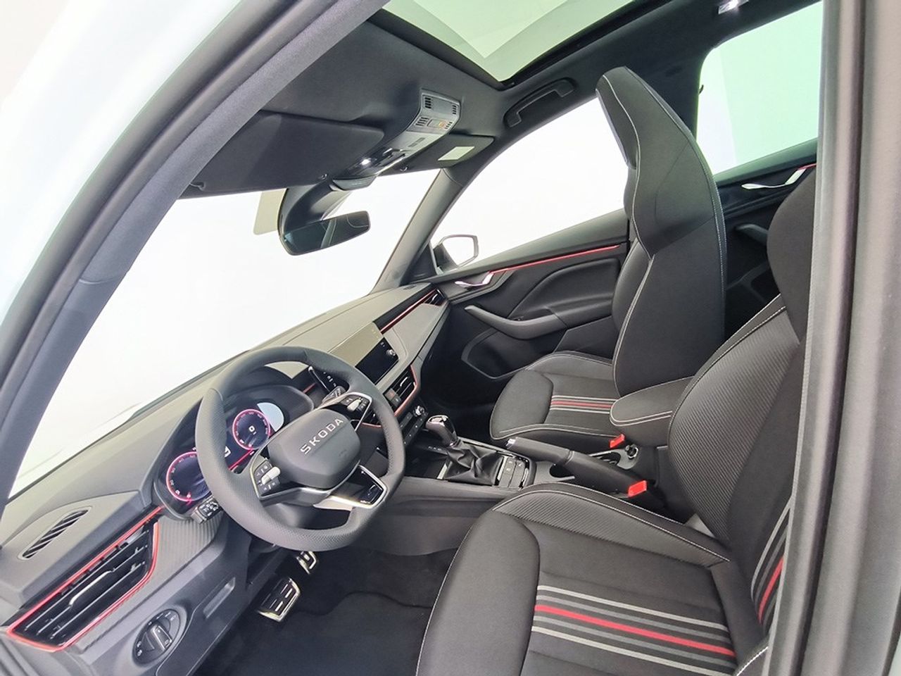 Skoda Kamiq 1.5 Tsi 150 Cv Dsg Monte Carlo - Foto 2