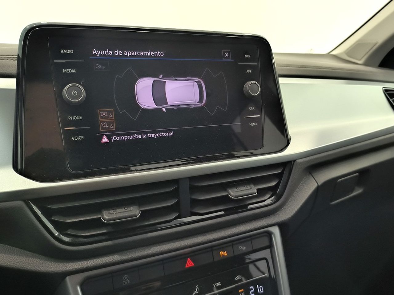 Volkswagen T-roc 1.5 Tsi 150 Cv Dark - Foto 2