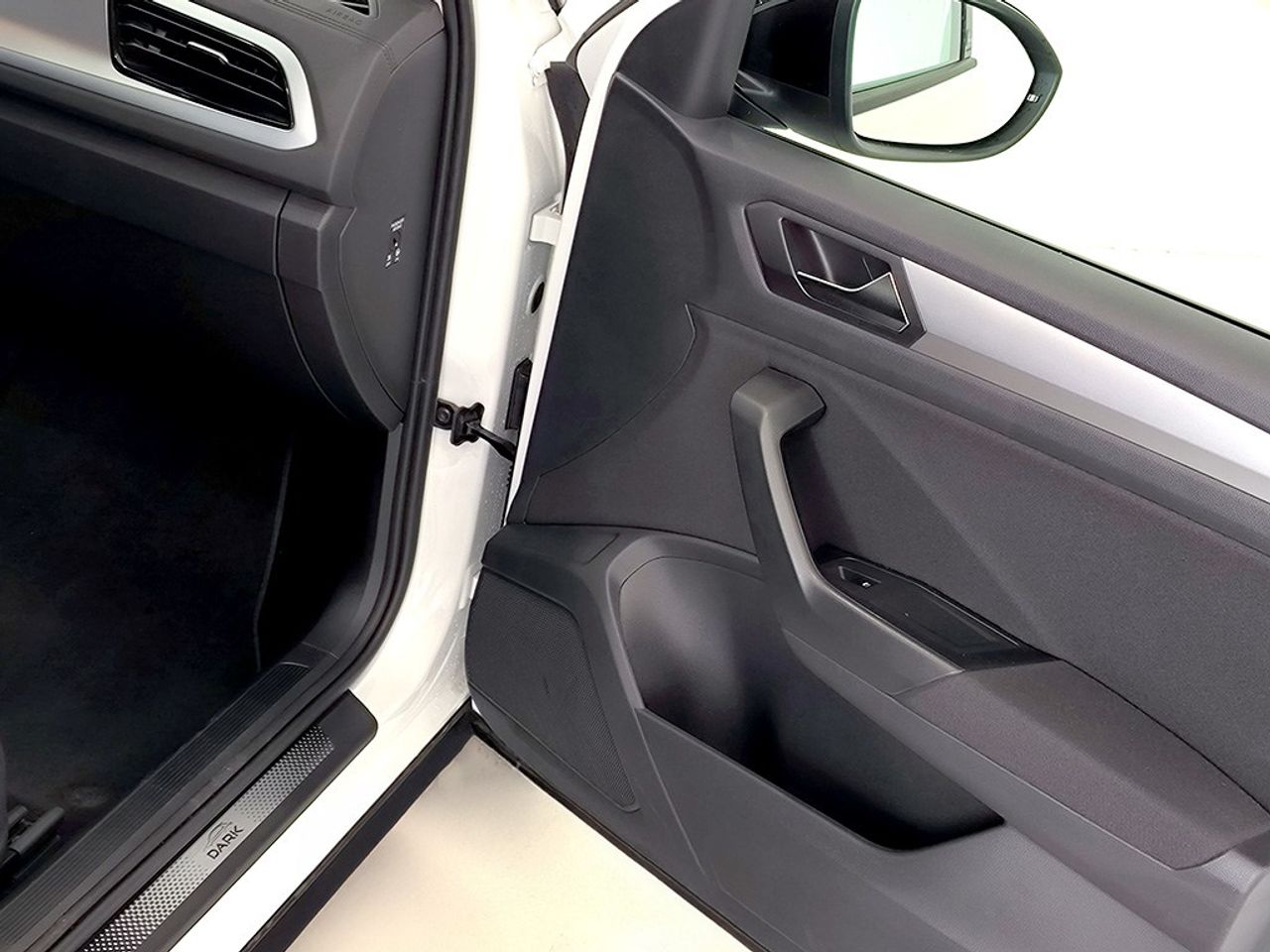 Volkswagen T-roc 2.0 Tdi 150 Cv Dsg Dark - Foto 2