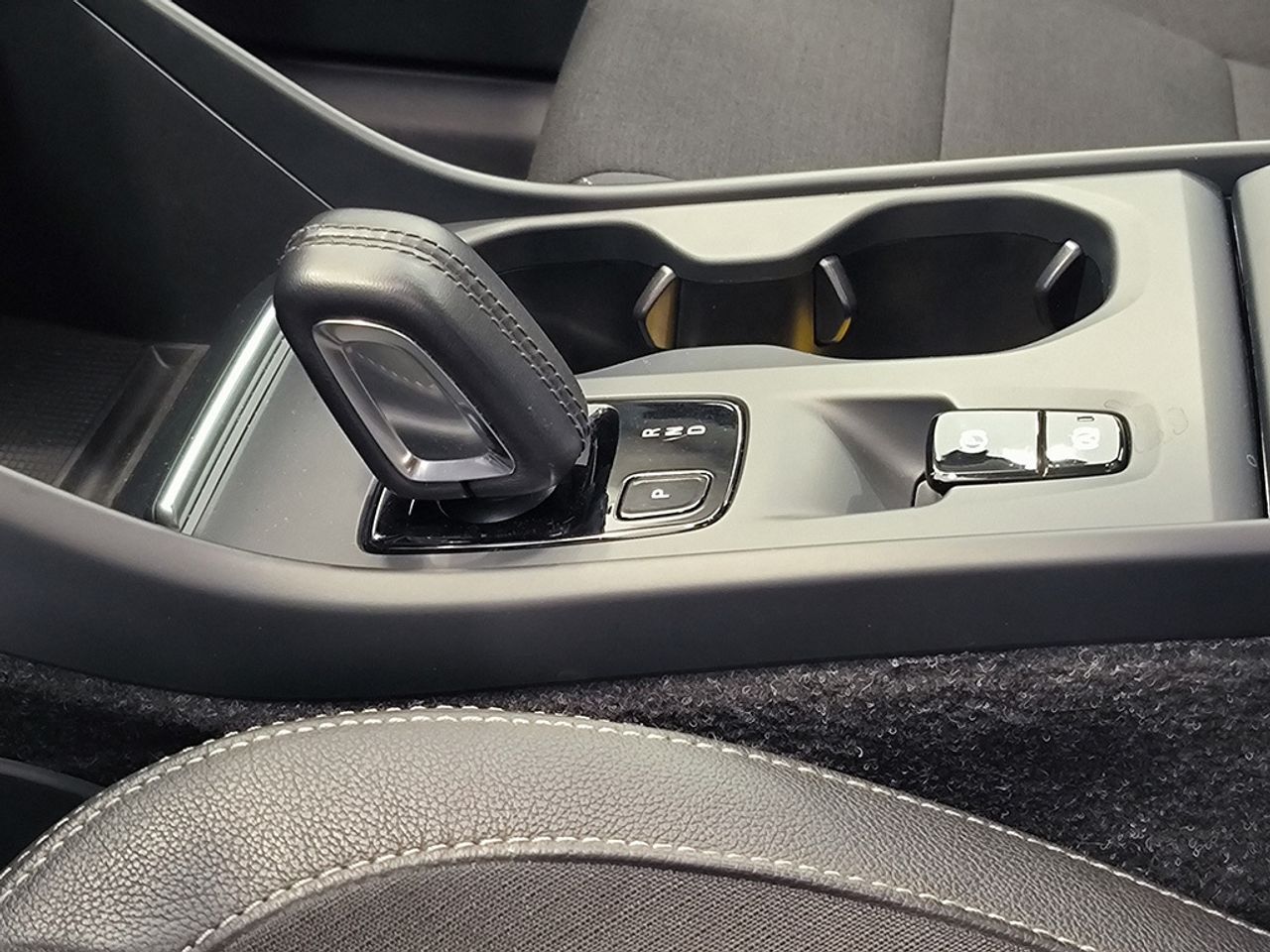 Volvo Xc40 2.0 D3 150 Cv Automatico - Foto 2