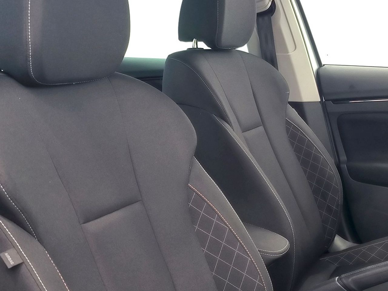 Skoda Kamiq 10 Tsi 110cv Ambition - Foto 2