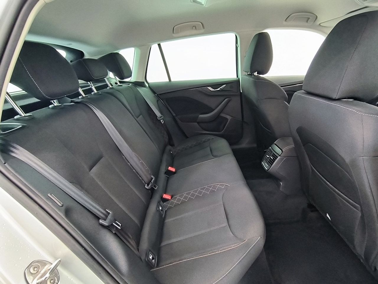 Skoda Kamiq 10 Tsi 110cv Ambition - Foto 2