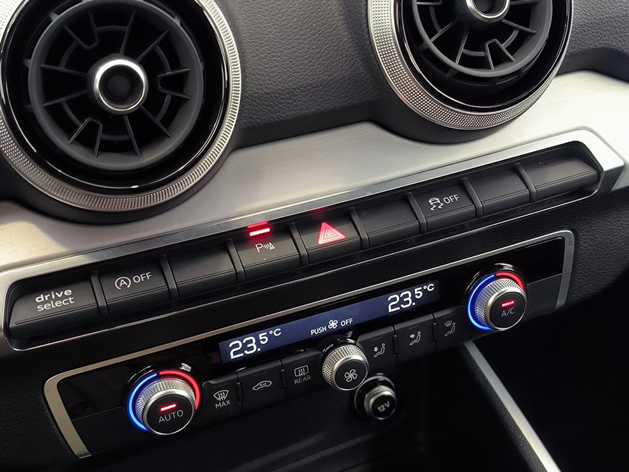 Audi Q2 35 Tdi 150 Cv Stronic Adrenalin - Foto 2