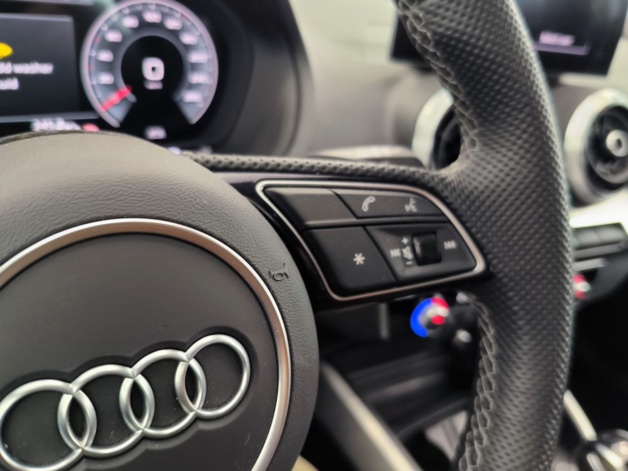 Audi Q2 35 Tdi 150 Cv Stronic Adrenalin - Foto 2