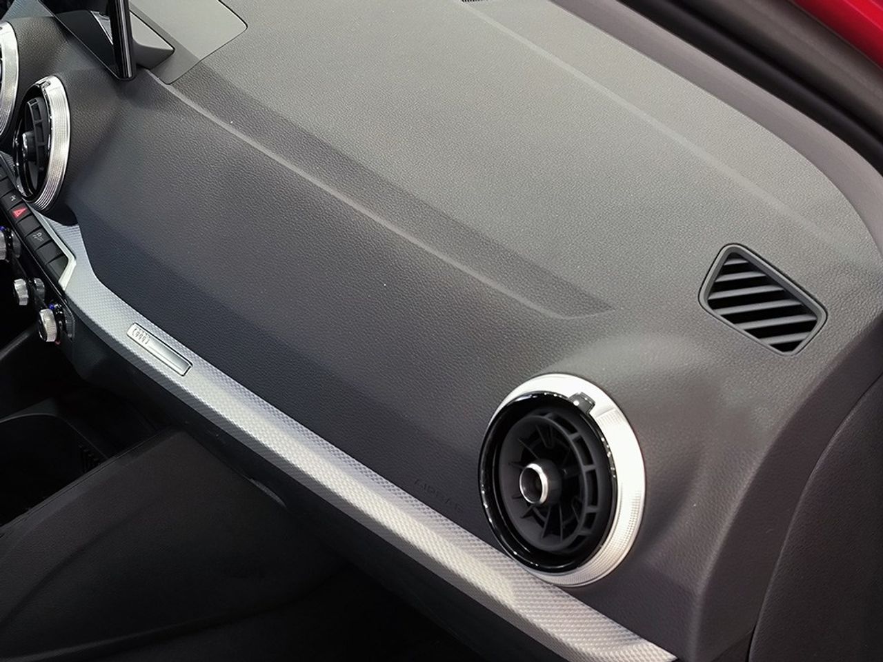 Audi Q2 30 Tfsi 116cv S Line - Foto 2