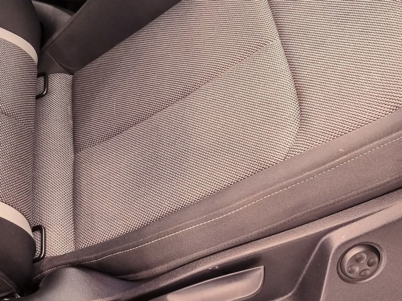 Audi Q2 30 Tfsi 116cv S Line - Foto 2