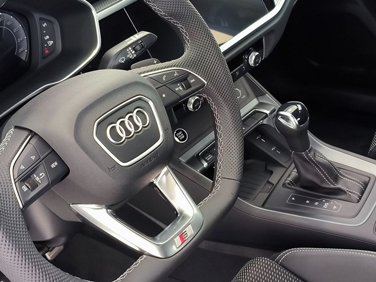 Audi Q3 35 Tdi 150 Cv Stronic Sline - Foto 2