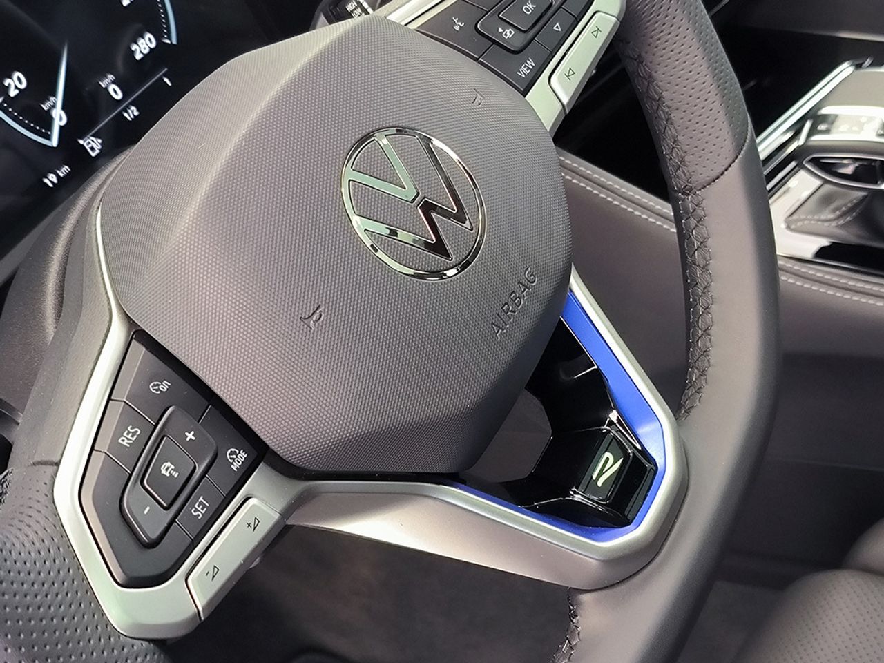 Volkswagen Touareg R 3.0 V6 Tsi 4motion 462 Cv - Foto 2