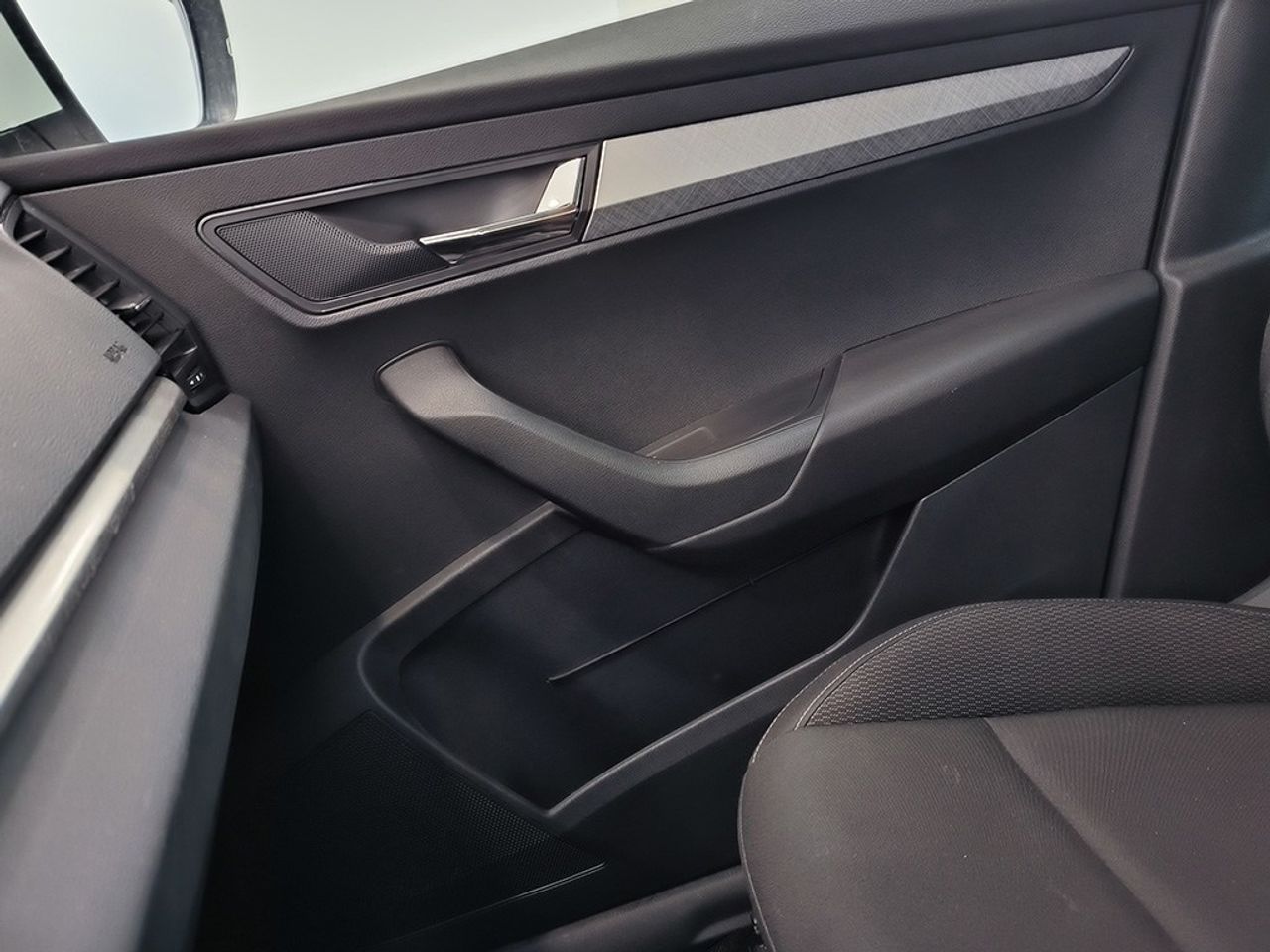 Skoda Karoq 1,5 Tsi 150 Cv Dsg Selection - Foto 2