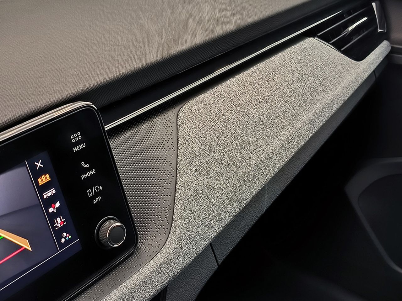 Skoda Scala Selection 1,0 Tsi 85 Kw 115 Cv Manual 6 Vel. - Foto 2