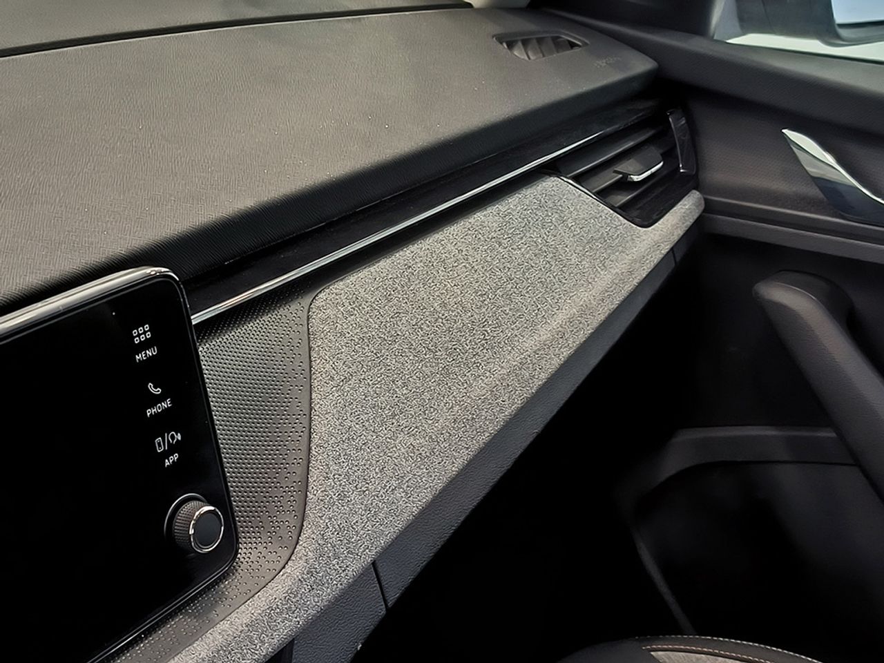 Skoda Kamiq 1,0 Tsi 115 Cv Dsg Selection - Foto 2