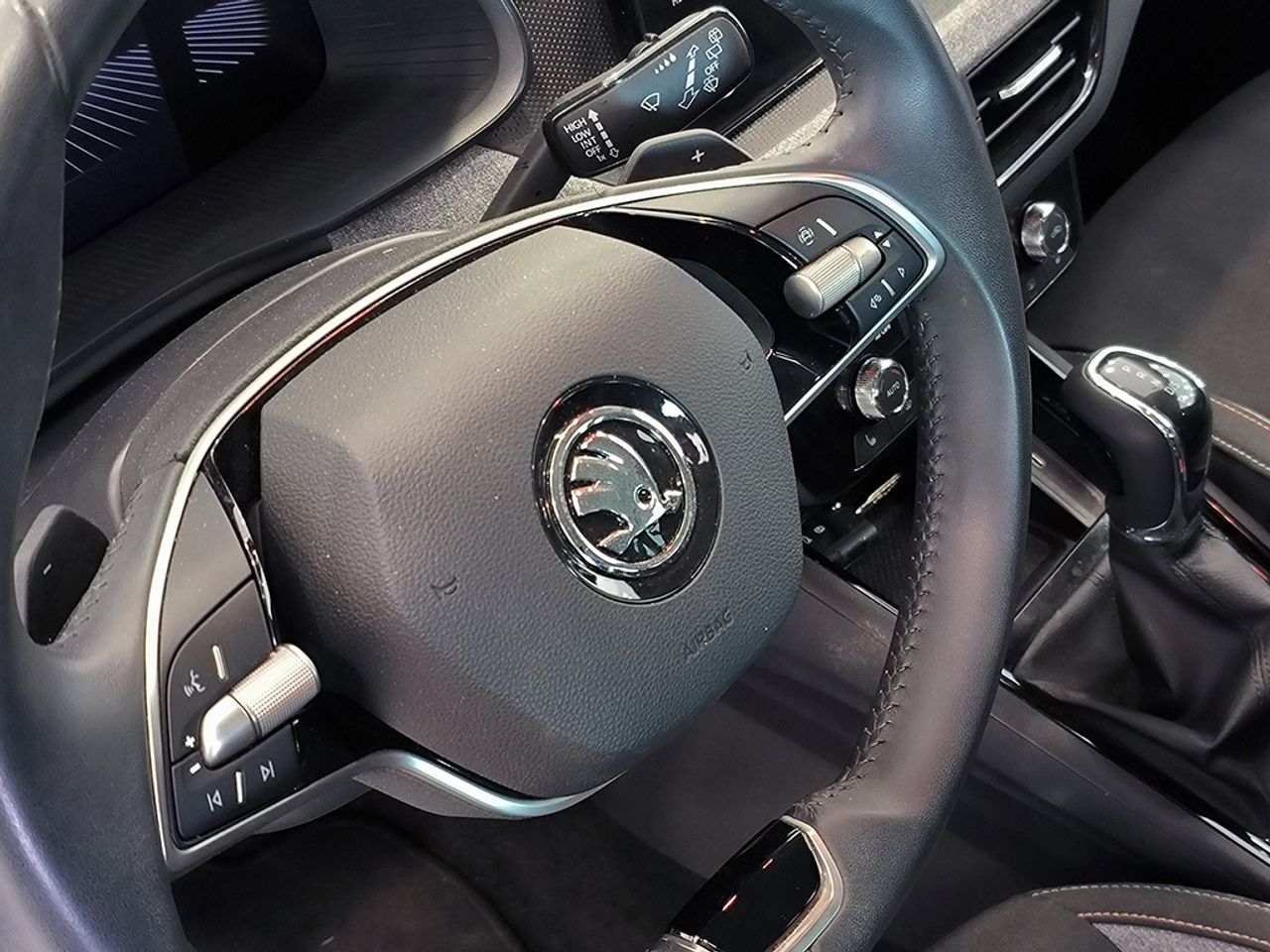 Skoda Kamiq 1,0 Tsi 115 Cv Dsg Selection - Foto 2