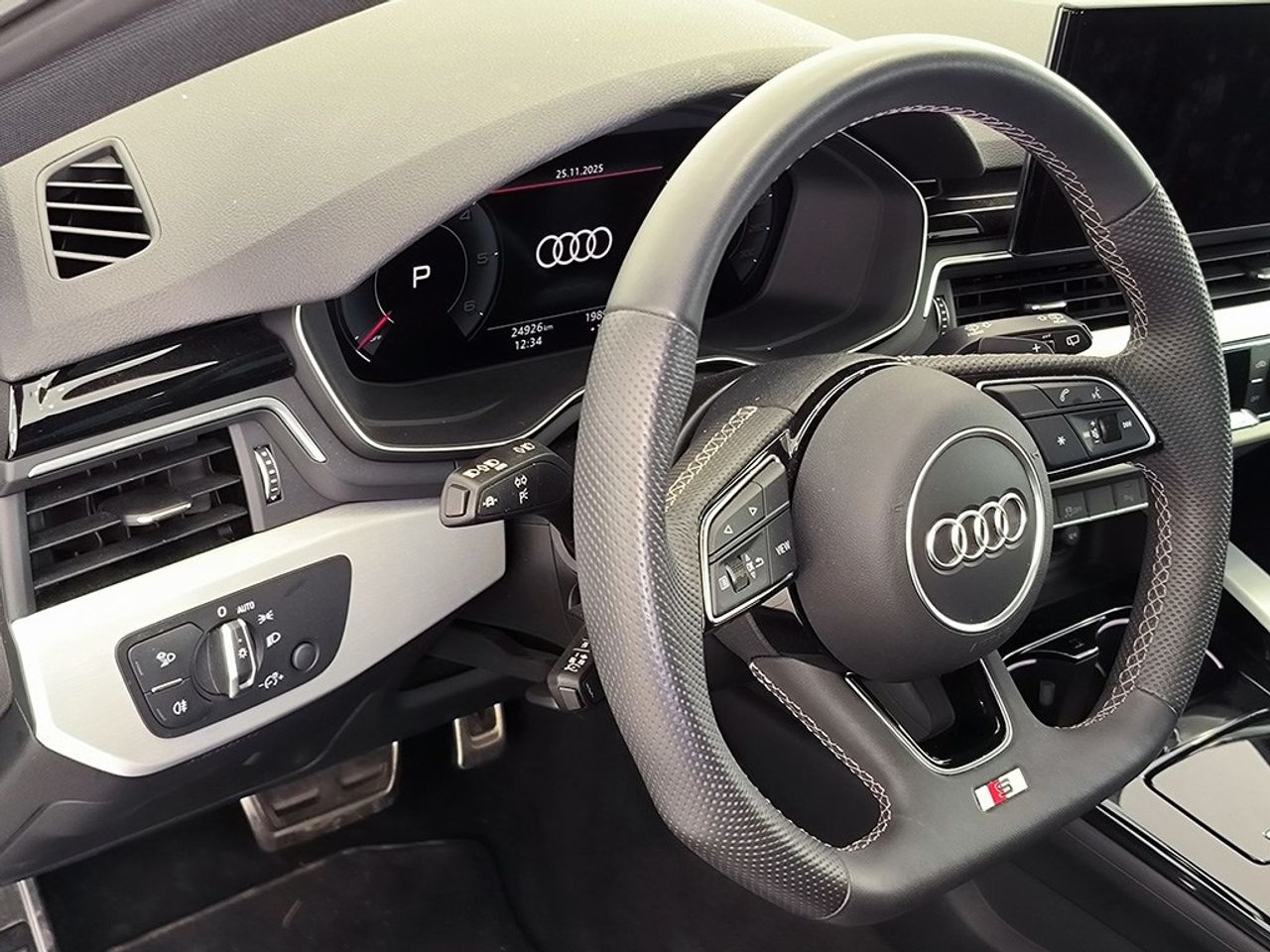 Audi A4 Avant 35 Tdi 163 Cv Stronic Sline - Foto 2